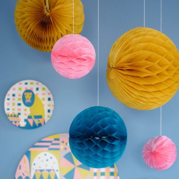 Honeycombs circus