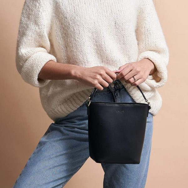 Bobbi bucket bag midi - handtas - black classic leather - Afbeelding 2