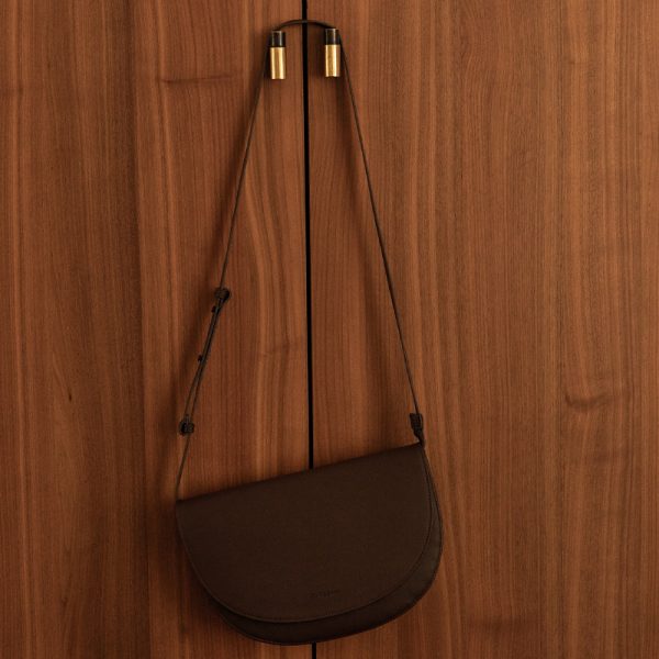 Soma half moon bag – handtas – dark wood - Afbeelding 3