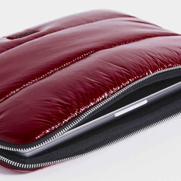 Burgundy glossy laptop sleeve 13″ & 14″ – laptophoes - Afbeelding 4